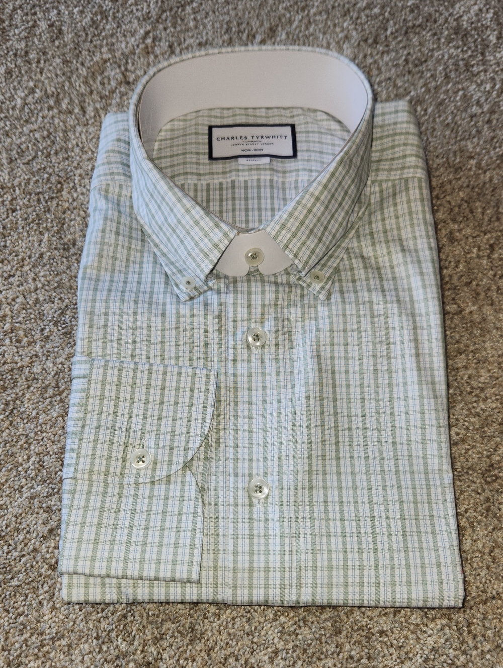 16.5/34 NWT Charles Tyrwhitt Light Green and White Checked Dress Shirt